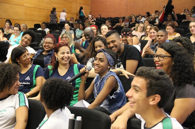 Pesquisadores, professores e estudantes da rede estadual participaram do encontro realizado na UFU. Foto: Eric Abreu (ACS/SEE-MG)